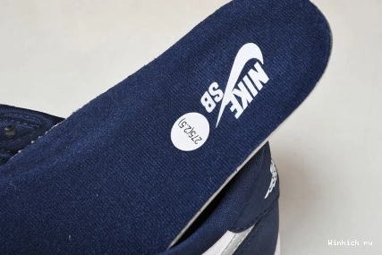 1 Midnight Jordan Navy Low SB 1009